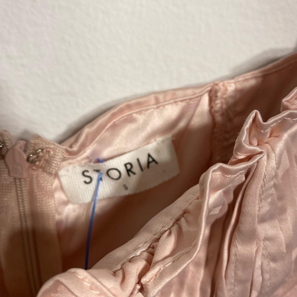 Storia Pink heart ruched mini dress - Picture 7 of 9